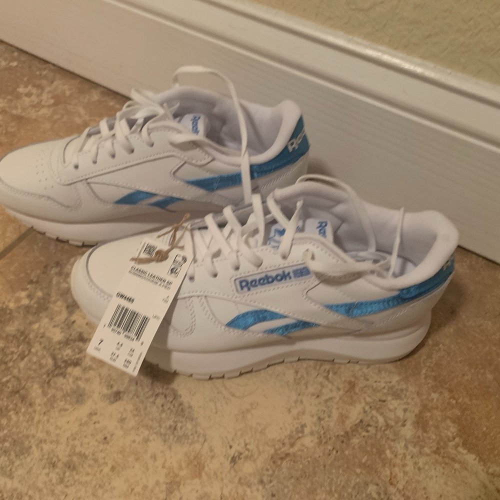 Reebook Women's Size 7 Classic Leather Sneaker
